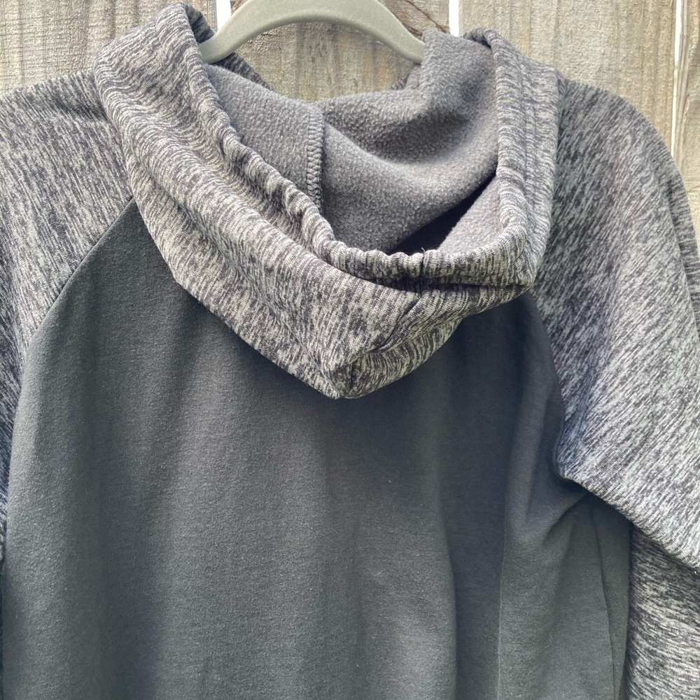 Marvel "The Punisher “hooded swearshirt “ Med.” Dark Gray w/ light Gray … - Picture 3 of 6